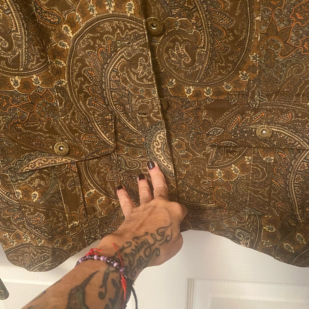Jones Wear Studio Brown Paisley Blazer
Jacket - Picture 6 of 13